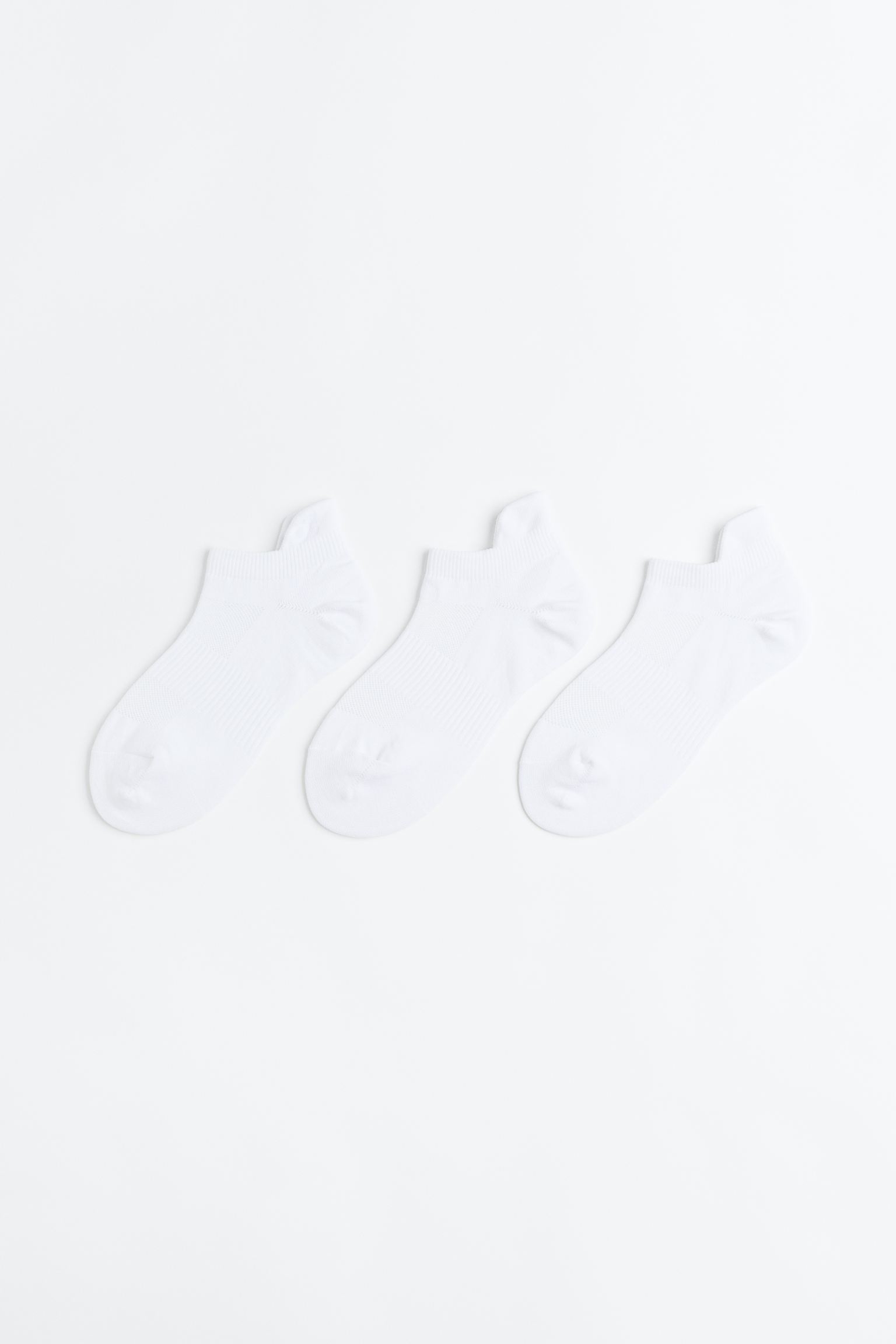 Комплект из трех спортивных носков DryMove
Комплект из трех спортивных носков DryMove