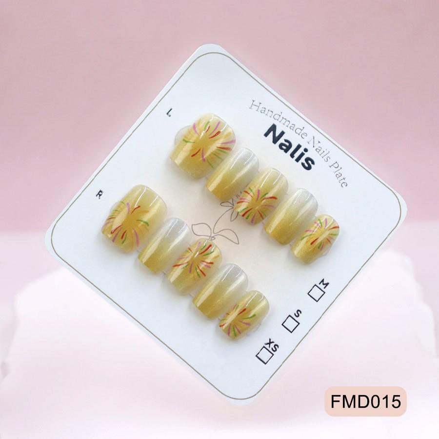 Cat Eye Nail Tips: Ice Translucent, Naked Strips, 10 Tips per Strip, Various Sizes, Salon Exclusive Wearable Nails
Cat Eye Nail Tips: Ice Translucent, Naked Strips, 10 Tips per Strip, Various Sizes, Salon Exclusive Wearable Nails