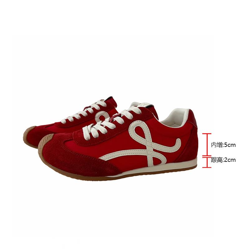 Cowhide version~ Wang Yibo has the same style of German training shoes, women s inner height-increasing shoes, thick-soled crooked mouth casual sports 40
Cowhide version~ Wang Yibo has the same style of German training shoes, women s inner height-increasing shoes, thick-soled crooked mouth casual sports 40