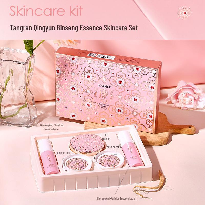 Kaqili Tang Qingyun Ginseng Essence 5-Piece Skincare Set: Moisturizing Cushion, Water, and Lotion. слонова кістка
Kaqili Tang Qingyun Ginseng Essence 5-Piece Skincare Set: Moisturizing Cushion, Water, and Lotion. слонова кістка