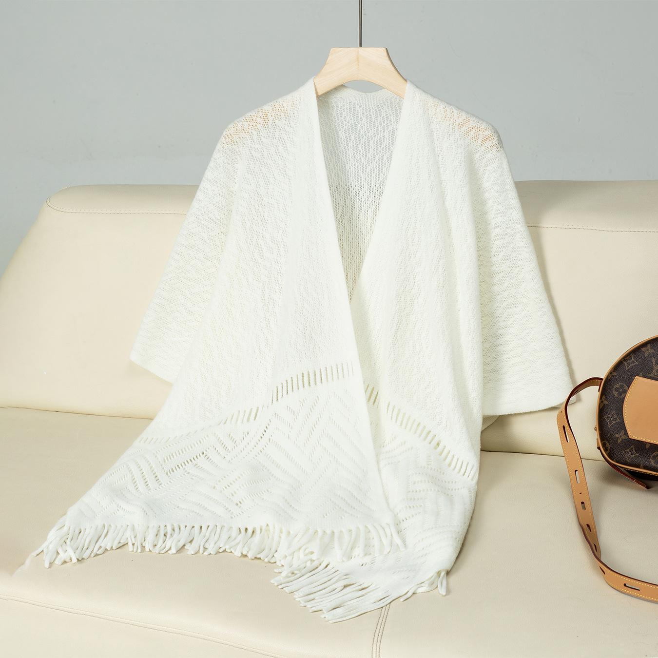 Осень и зима Женский однотонный свободный кардиган с рукавами «летучая мышь» с перекрестными краями Трикотажный свитер с V-образным вырезом One Size белый
Осень и зима Женский однотонный свободный кардиган с рукавами «летучая мышь» с перекрестными краями Трикотажный свитер с V-образным вырезом One Size белый