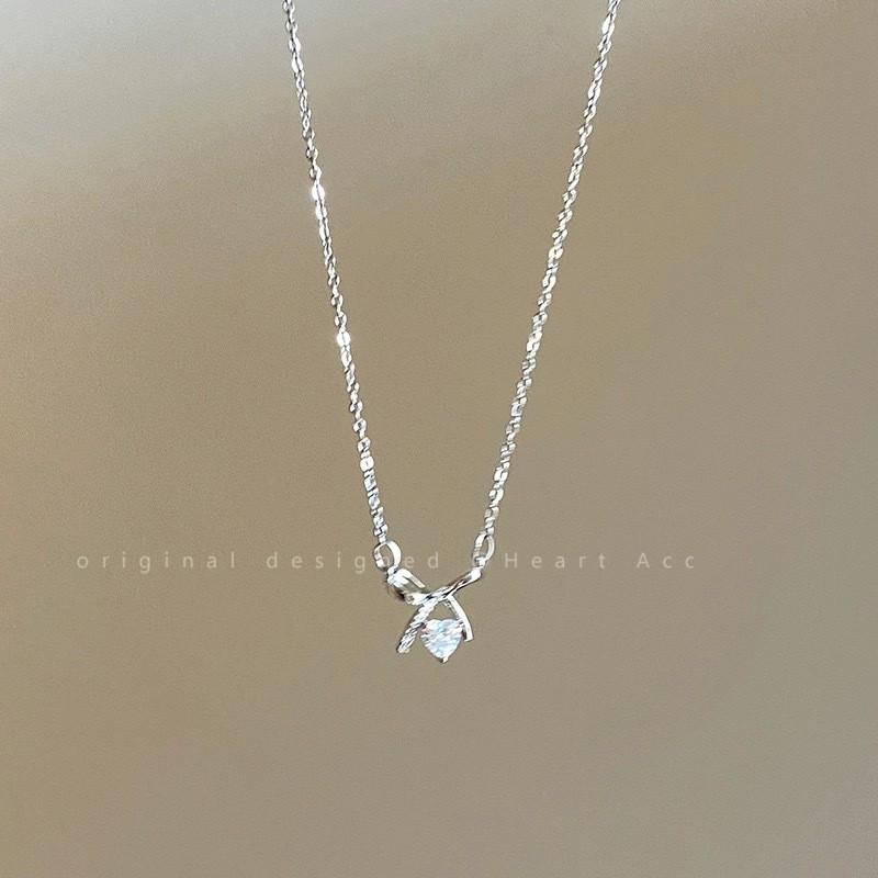 Женская титановая сталь жемчуг ключичная цепочка чокер - Элегантное, универсальное и стильное ожерелье
Женская титановая сталь жемчуг ключичная цепочка чокер - Элегантное, универсальное и стильное ожерелье