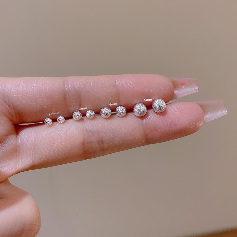 Silver needle frosted golden bean stud earrings women s simple and small ear hole earrings cold wind ear jewelry
Silver needle frosted golden bean stud earrings women s simple and small ear hole earrings cold wind ear jewelry
