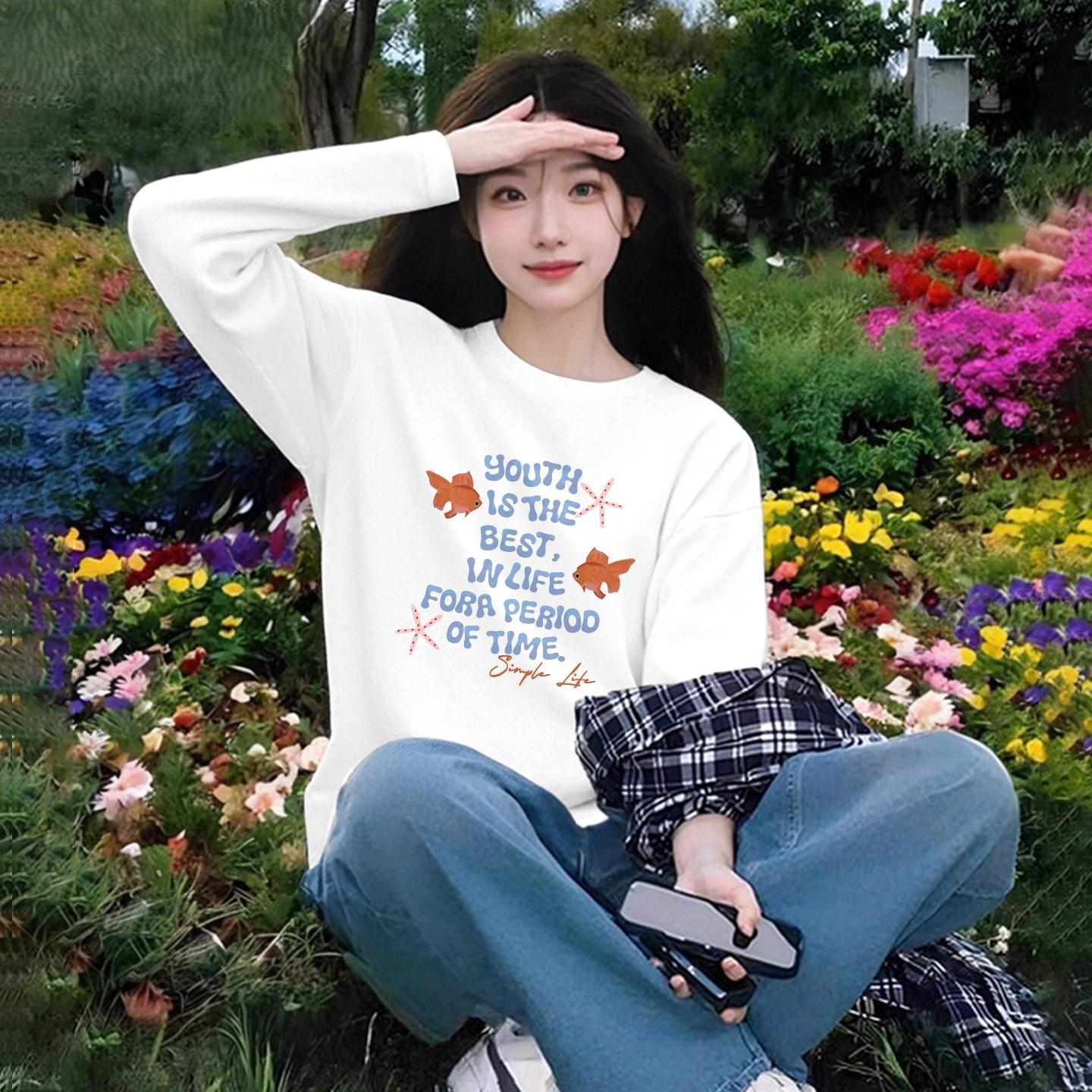Women s White Cotton Long Sleeve T-shirt, Spring & Autumn Style: Casual Versatile Loose-Fit Top for Students and Commuters. S
Women s White Cotton Long Sleeve T-shirt, Spring & Autumn Style: Casual Versatile Loose-Fit Top for Students and Commuters. S