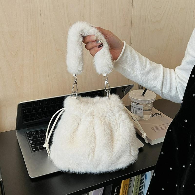 New Fashi Commuter Crossbody Bags for Women Stylish Fluffy Shoulder Handle Bag Comfortable and Versatile Texture Bucket Bag білий
New Fashi Commuter Crossbody Bags for Women Stylish Fluffy Shoulder Handle Bag Comfortable and Versatile Texture Bucket Bag білий