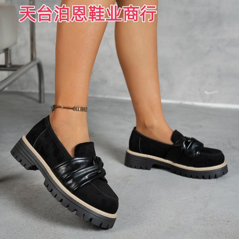 Spring and Autumn New Round Head Large Size Single Shoes Women s One Pedal Hollow Bow Women 43 чорний
Spring and Autumn New Round Head Large Size Single Shoes Women s One Pedal Hollow Bow Women 43 чорний