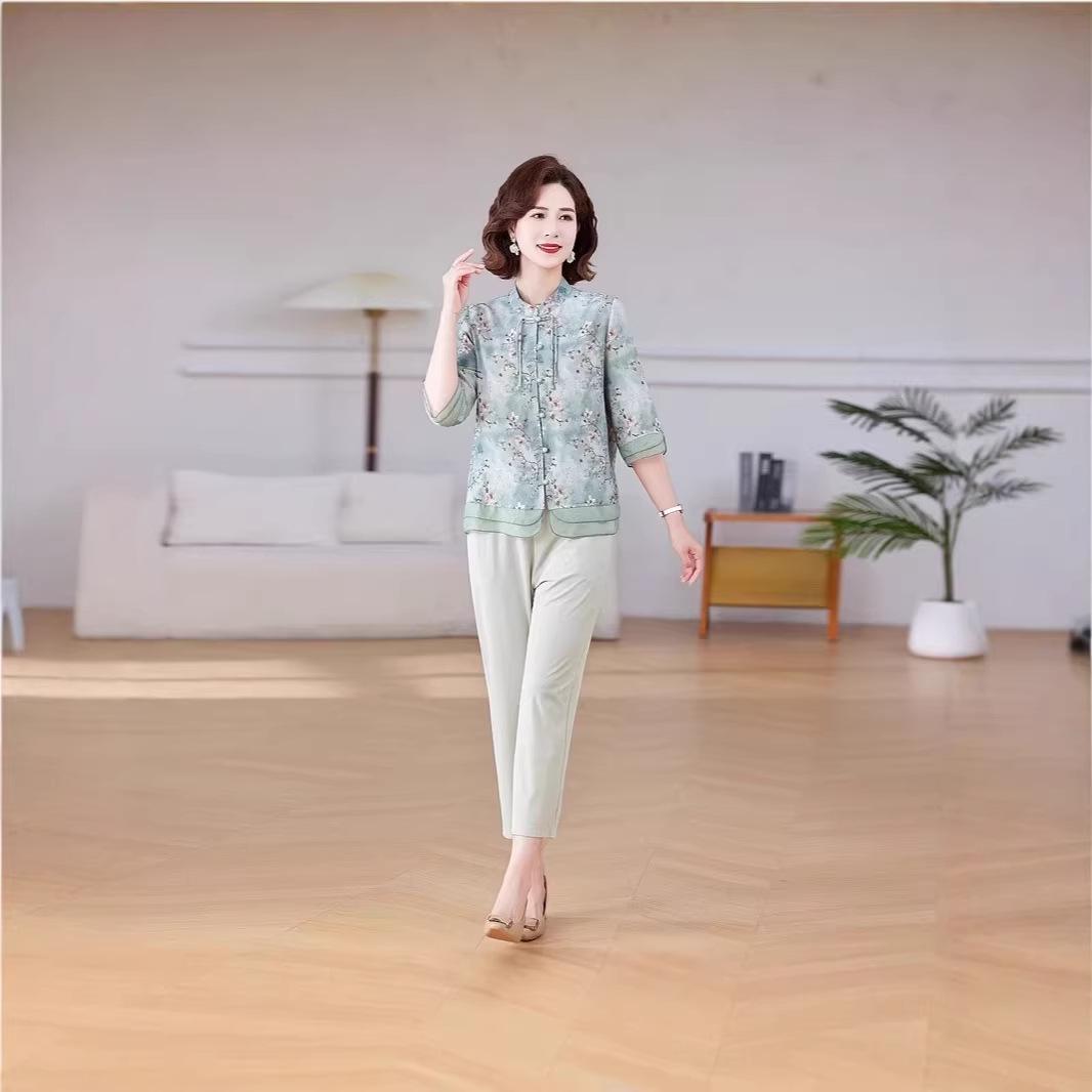 Summer 2026 Stylish Short-Sleeved Shirt for Middle-Aged & Elderly Women - Chic Chinese National Style 4XL for 135-150 jin зелёный
Summer 2026 Stylish Short-Sleeved Shirt for Middle-Aged & Elderly Women - Chic Chinese National Style 4XL for 135-150 jin зелёный