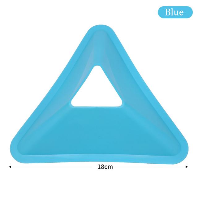 10Pcs Random Color Soccer Training Cones Triangle Football Agility Discs Practice Field Marking Portable Equipment for Kid Adult
10Pcs Random Color Soccer Training Cones Triangle Football Agility Discs Practice Field Marking Portable Equipment for Kid Adult