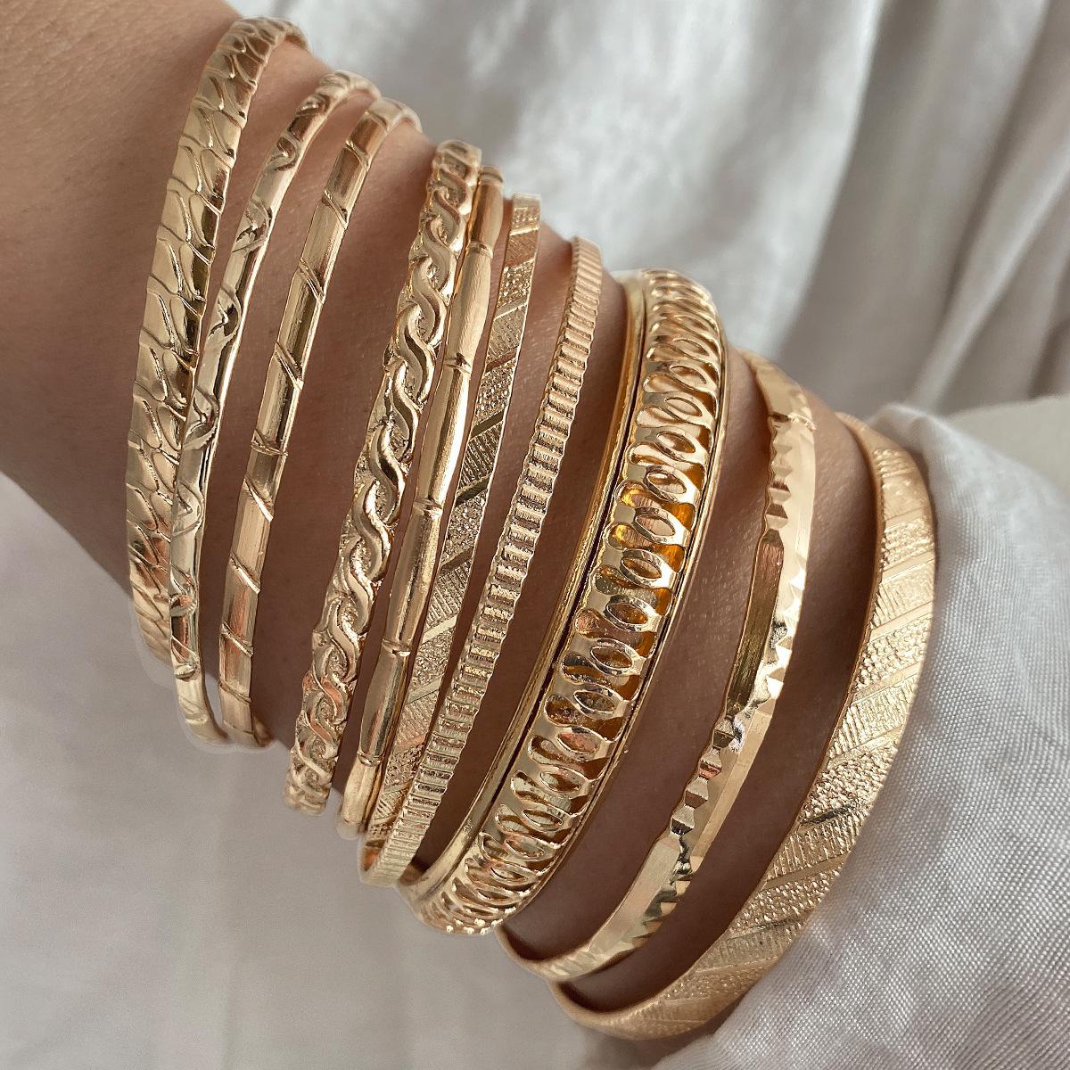 10Pcs/set National Style Punk Rock Metal Bangles Set For Women Hiphop Styles Textured Fashion Stackable Bracelets Party Jewelry
10Pcs/set National Style Punk Rock Metal Bangles Set For Women Hiphop Styles Textured Fashion Stackable Bracelets Party Jewelry