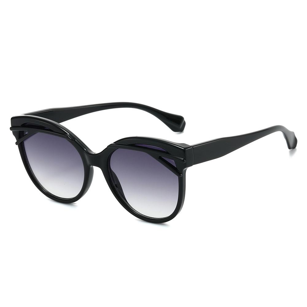 New Oversized Oval Sunglasses for Men Trendy Street Style Shades for Women UV-Protective Eyewear for Outdoor Activities
New Oversized Oval Sunglasses for Men Trendy Street Style Shades for Women UV-Protective Eyewear for Outdoor Activities