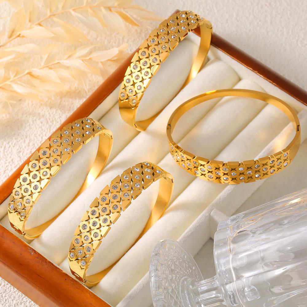 Bohemian Style Checkered Rhinestone Titanium Steel Bracelet, Plated in 18k Gold - Light Luxury Niche Design
Bohemian Style Checkered Rhinestone Titanium Steel Bracelet, Plated in 18k Gold - Light Luxury Niche Design