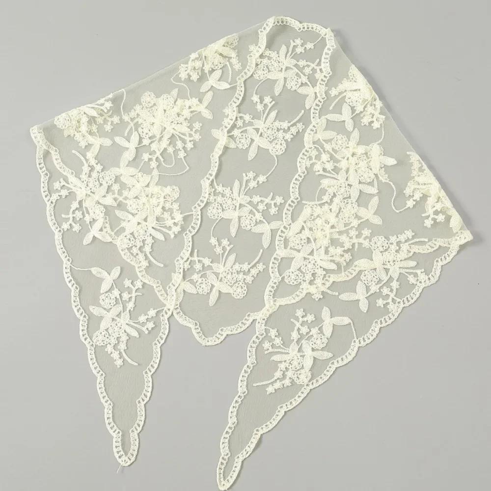 New Hollow Out Lace Scarf Embroidery Thin Foulard Bandana Solid Color Vintage Triangular Scarf Women бежевий
New Hollow Out Lace Scarf Embroidery Thin Foulard Bandana Solid Color Vintage Triangular Scarf Women бежевий