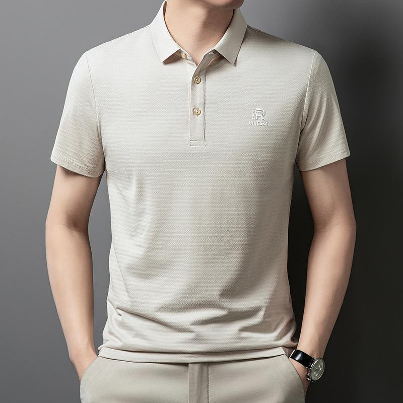 Летняя новая мужская рубашка поло с короткими рукавами, повседневная деловая однотонная удобная дышащая тонкая футболка с лацканами для мужчин
Летняя новая мужская рубашка поло с короткими рукавами, повседневная деловая однотонная удобная дышащая тонкая футболка с лацканами для мужчин
