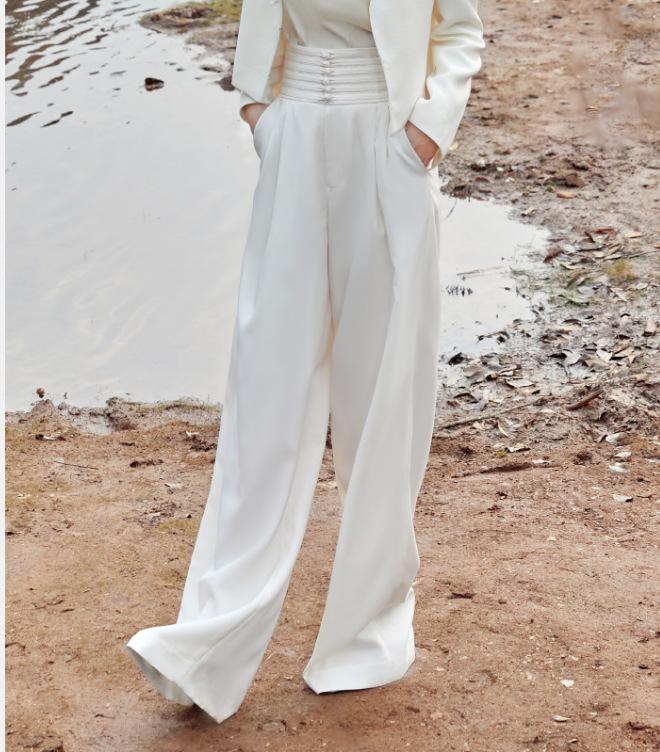 AD Женский осенний 2023 ацетатный деловой жакет - Новый китайский стиль, круглый вырез, укороченный H-силуэт L
AD Женский осенний 2023 ацетатный деловой жакет - Новый китайский стиль, круглый вырез, укороченный H-силуэт L