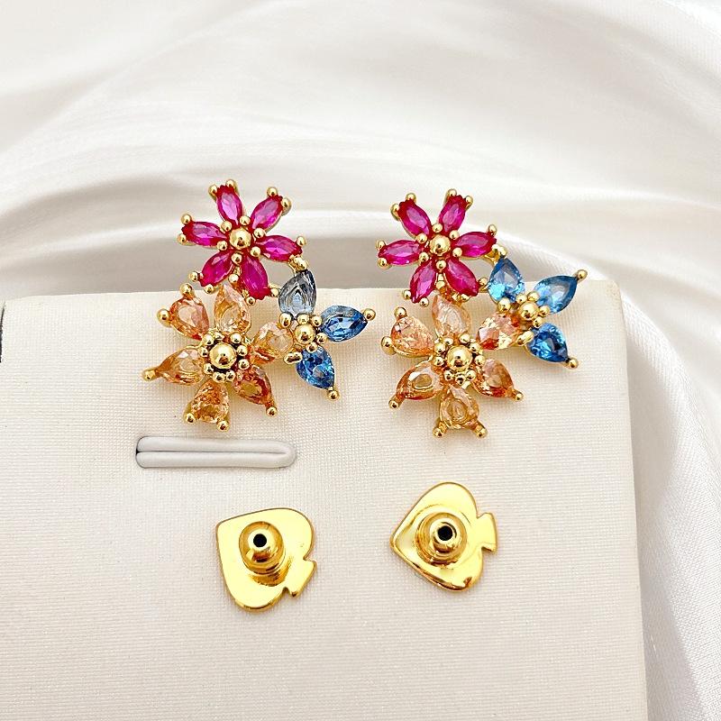 High-End Inlaid Colored Zircon Stud Earrings Light Luxury Fashion Gorgeous Fireworks Stud Earrings Commuter Versatile Temperament Earrings Women
High-End Inlaid Colored Zircon Stud Earrings Light Luxury Fashion Gorgeous Fireworks Stud Earrings Commuter Versatile Temperament Earrings Women
