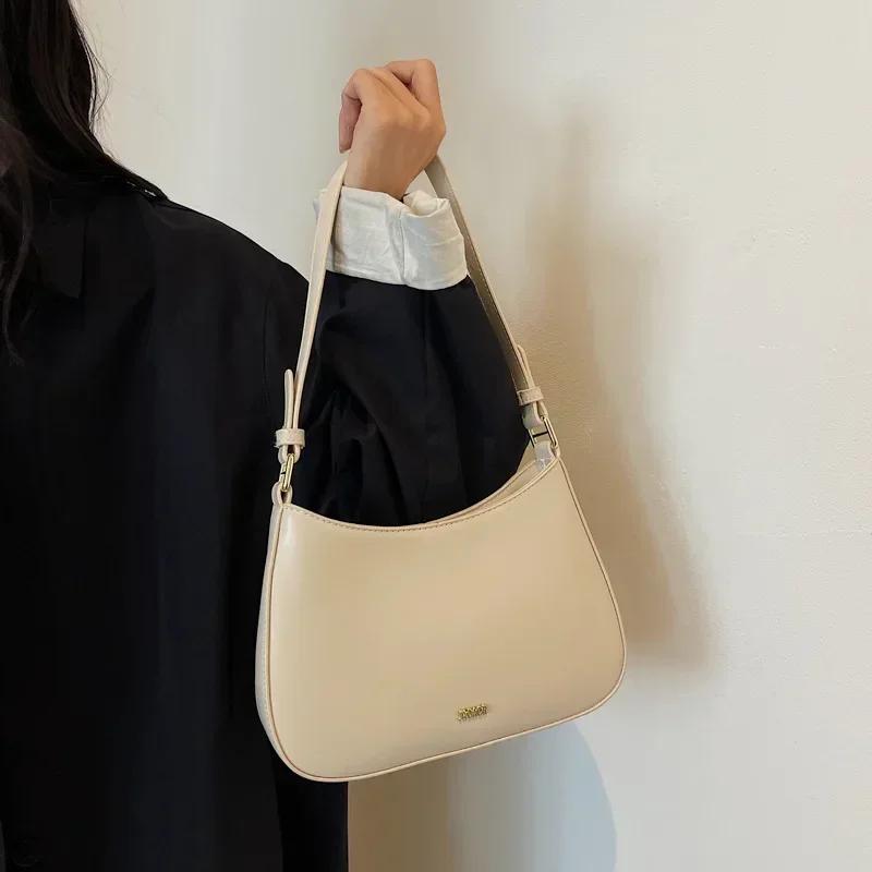 Red Underarm Shoulder Bags for Women Texture Leather Crossbody Bag Luxury Designer Wedding Bride Handbags Sling Bag
Red Underarm Shoulder Bags for Women Texture Leather Crossbody Bag Luxury Designer Wedding Bride Handbags Sling Bag