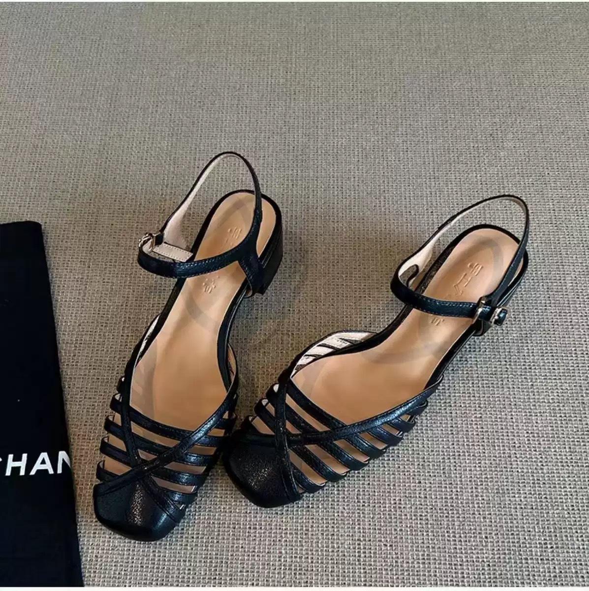 Версия из овчины~ Полая кожаная сумка, туфли, женские французские, на толстом дышащем каблуке, римские сандалии, женская летняя обувь 40
Версия из овчины~ Полая кожаная сумка, туфли, женские французские, на толстом дышащем каблуке, римские сандалии, женская летняя обувь 40