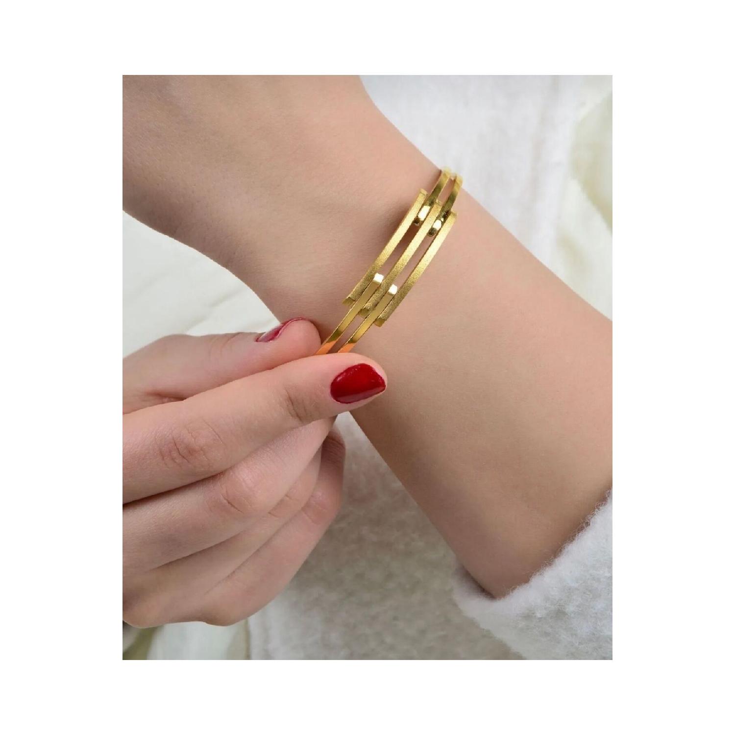 Три ряда хрустящих ребрышек 
Три ряда хрустящих ребрышек