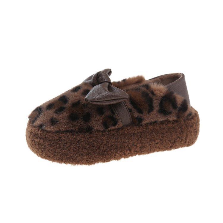 обувь для женщин для улицы 2024 года, новые модели на осень и зиму, бархат для сохранения тепла, одна педаль, шапочки для женщин, хлопковая обувь 40
обувь для женщин для улицы 2024 года, новые модели на осень и зиму, бархат для сохранения тепла, одна педаль, шапочки для женщин, хлопковая обувь 40