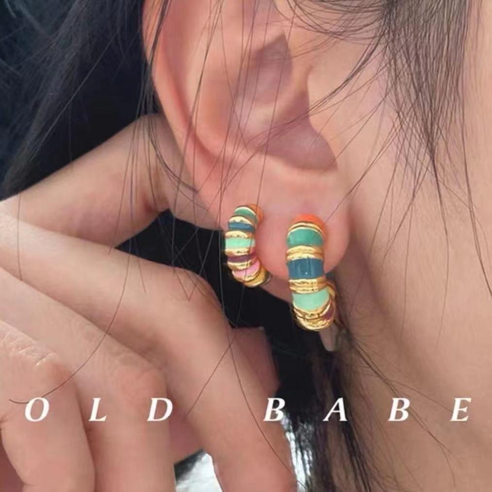 New color enamel earrings earrings girl niche high-end plating light luxury ins ear jewelry
New color enamel earrings earrings girl niche high-end plating light luxury ins ear jewelry
