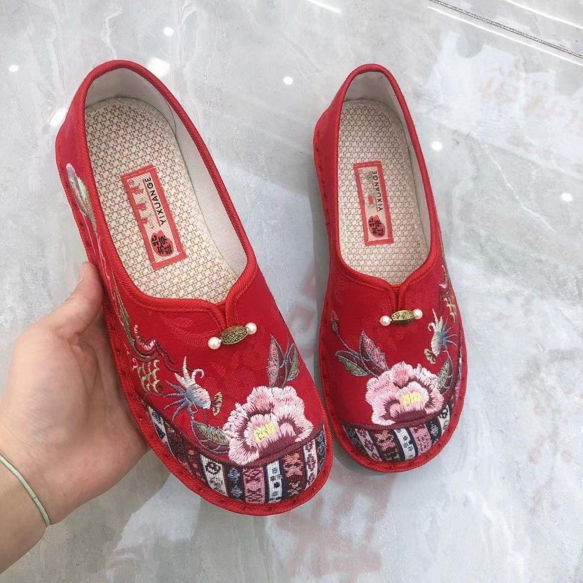 Весенние новые туфли с вышивкой, туфли в китайском стиле, старые пекинские тканевые туфли, легкие туфли для матерей, плоские туфли на одной педали, женские туфли 35
Весенние новые туфли с вышивкой, туфли в китайском стиле, старые пекинские тканевые туфли, легкие туфли для матерей, плоские туфли на одной педали, женские туфли 35