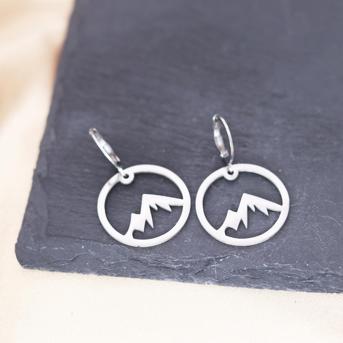 Kinitial Stainless Steel Pendant Earrings Mountain Boho Snowy Mountain Earring for Womens Skiers
Kinitial Stainless Steel Pendant Earrings Mountain Boho Snowy Mountain Earring for Womens Skiers
