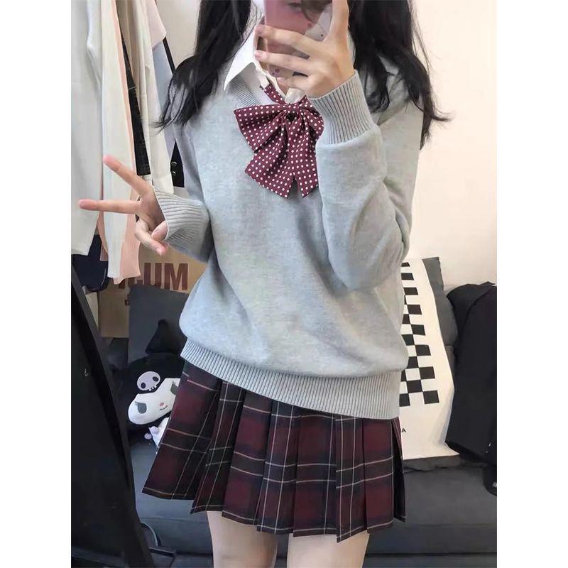 College Style V-Neck Pullover Sweater - Loose Fit, Solid Color, Long Sleeve Knitwear for Autumn and Winter 2XL
College Style V-Neck Pullover Sweater - Loose Fit, Solid Color, Long Sleeve Knitwear for Autumn and Winter 2XL