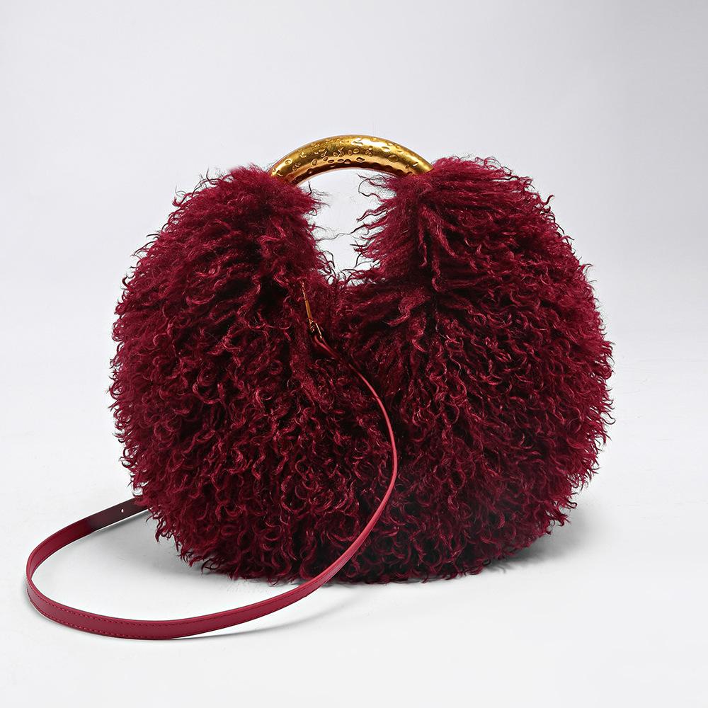 New Soft Furry Fluffy Plush Women s Handbag Imitating Wool Crossbody Round Bag Casual Versatile Fuzzy Fur Shoulder Bag
New Soft Furry Fluffy Plush Women s Handbag Imitating Wool Crossbody Round Bag Casual Versatile Fuzzy Fur Shoulder Bag