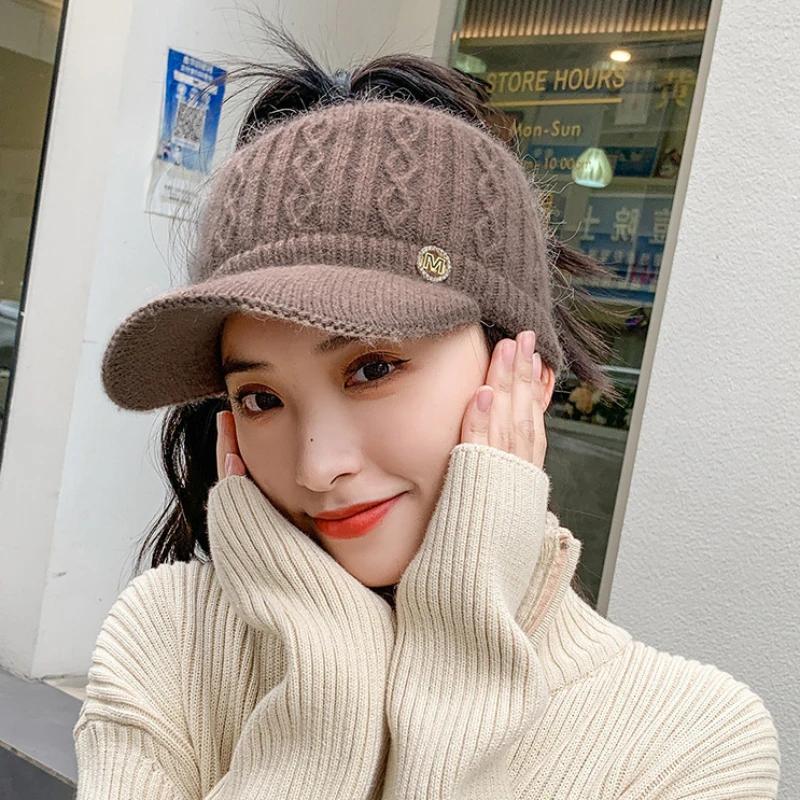 Autumn and Winter Woolen Duck Tongue Cap Teenage Fashion Versatile Hat Female Leakage Ponytail Outdoor Padded Warm Knitted Cap One Size
Autumn and Winter Woolen Duck Tongue Cap Teenage Fashion Versatile Hat Female Leakage Ponytail Outdoor Padded Warm Knitted Cap One Size