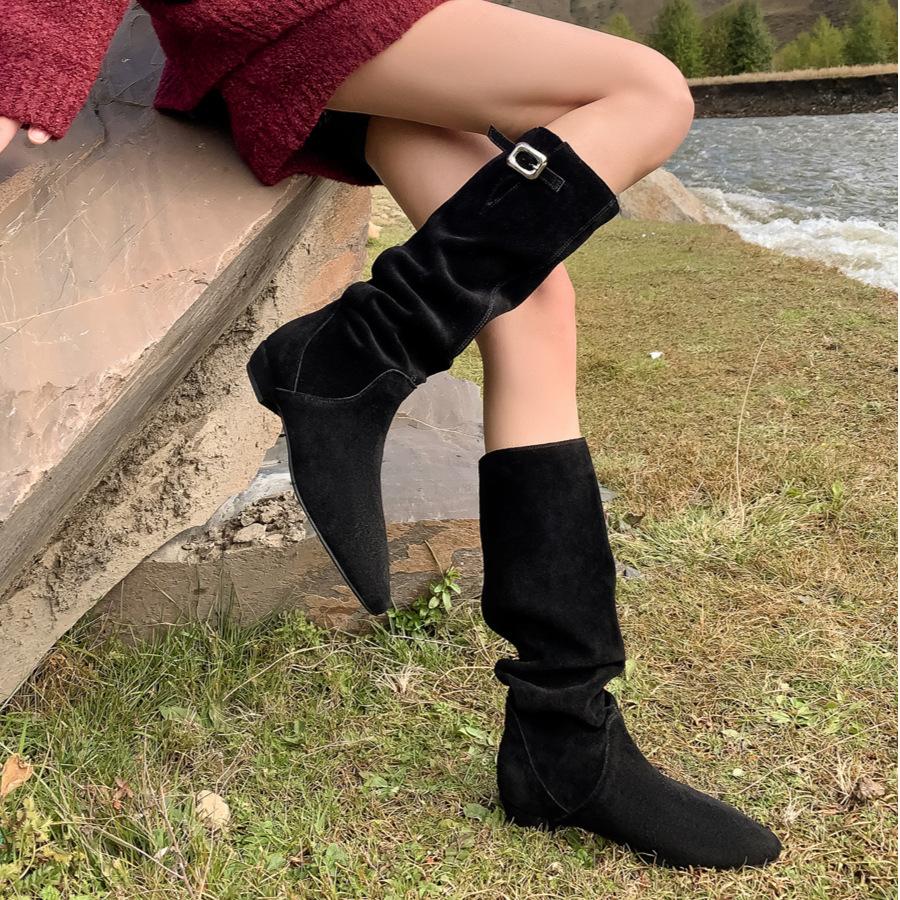 Retro pointed buckle fashion boots women s 2025 autumn and winter new stacking boots thin boots medium and high western cowboy boots 40 чорний
Retro pointed buckle fashion boots women s 2025 autumn and winter new stacking boots thin boots medium and high western cowboy boots 40 чорний