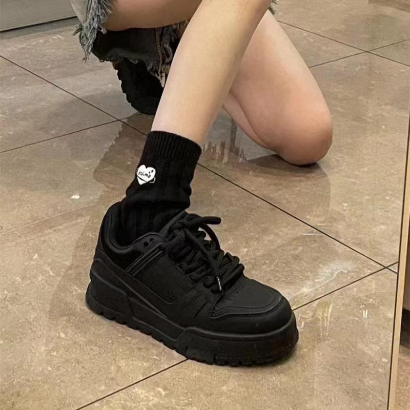 Женские нескользящие, водонепроницаемые и маслостойкие полностью черные спортивные кроссовки для работы на кухне KFC не вызывают усталости при работе и имеют мягкую подошву. 40 чёрный
Женские нескользящие, водонепроницаемые и маслостойкие полностью черные спортивные кроссовки для работы на кухне KFC не вызывают усталости при работе и имеют мягкую подошву. 40 чёрный