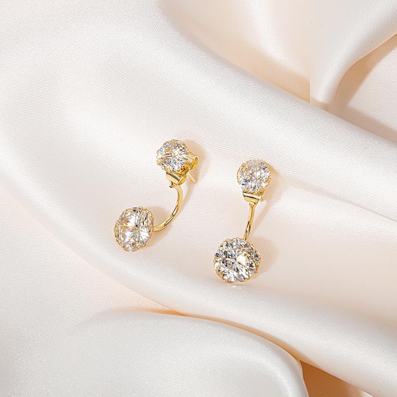 Silver Needle Korean-Style Zircon Earrings with Hollow Design & Small Square Diamonds
Silver Needle Korean-Style Zircon Earrings with Hollow Design & Small Square Diamonds