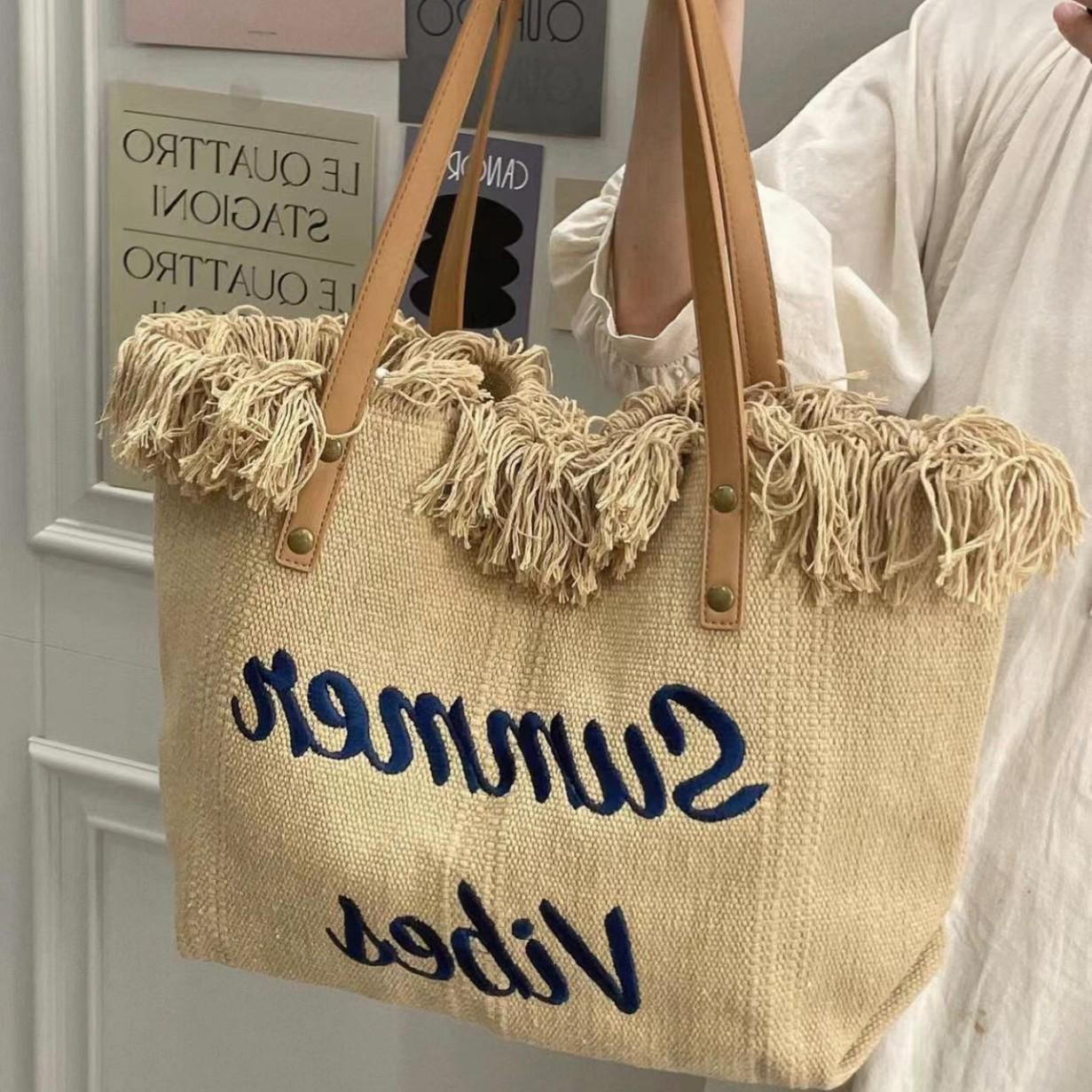 2025 Women s Korean Tassel Retro Embroidery Tote & Shoulder Bag 31x19x33 cm хаки
2025 Women s Korean Tassel Retro Embroidery Tote & Shoulder Bag 31x19x33 cm хаки