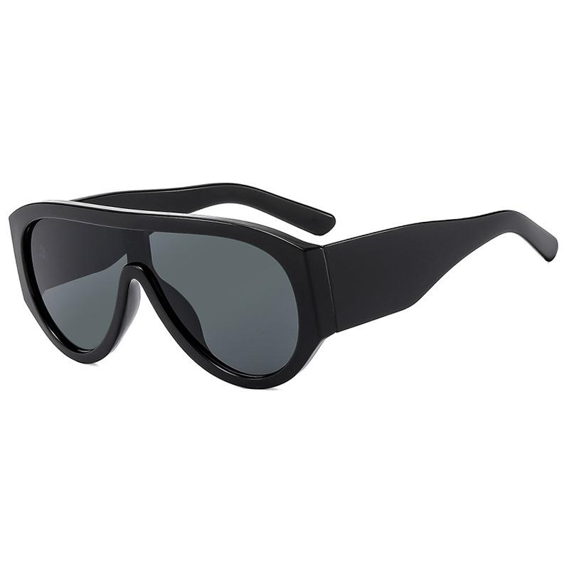 Large One-piece Vintage Women s Stylish Sunglasses Latest Ins Trend Cool Suitable for Street Party Accessories
Large One-piece Vintage Women s Stylish Sunglasses Latest Ins Trend Cool Suitable for Street Party Accessories