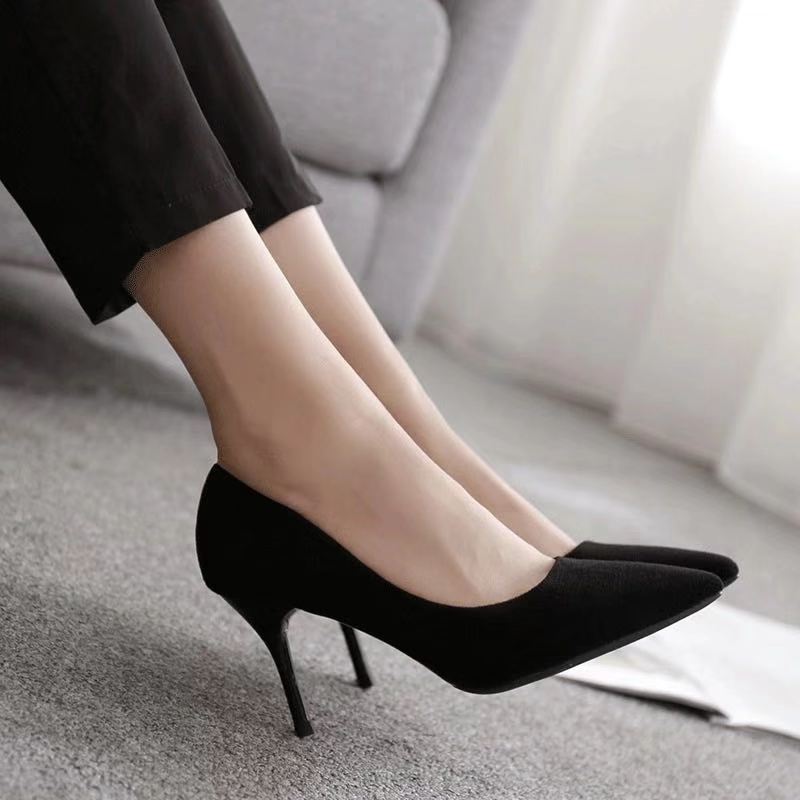 2025 New Women s Shoes Black High Heels Girls Pointed Thin Heels Sexy Versatile Professional Work Single Shoes Leather Shoes 34
2025 New Women s Shoes Black High Heels Girls Pointed Thin Heels Sexy Versatile Professional Work Single Shoes Leather Shoes 34