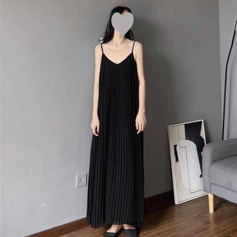 Plus Size Ice Silk Pleated Summer Dress with Slimming and Belly-Concealing Features M чёрный
Plus Size Ice Silk Pleated Summer Dress with Slimming and Belly-Concealing Features M чёрный
