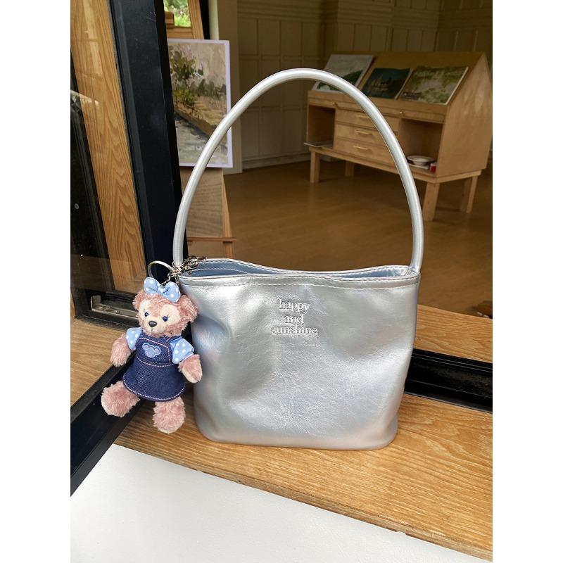 New Trendy Spring Fashion Embroidery Versatile Casual Armpit Bag High-end Fashionable One-shoulder Handbag
New Trendy Spring Fashion Embroidery Versatile Casual Armpit Bag High-end Fashionable One-shoulder Handbag