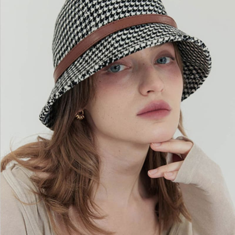 ACCLET Houndstooth Blend Belt Bucket Hat Black H034BK black
ACCLET Houndstooth Blend Belt Bucket Hat Black H034BK black