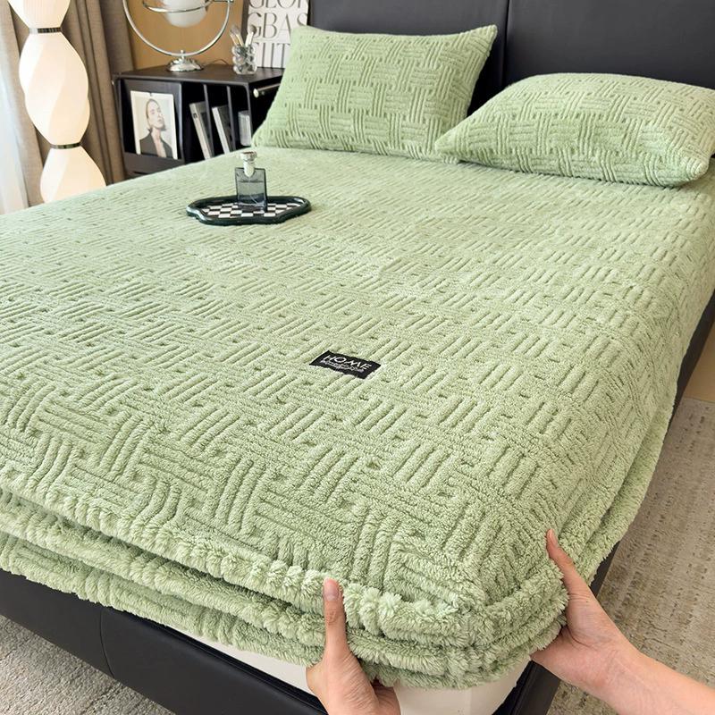 2026 Зимняя Теплая Коралловый Флис Простыня на Резинке Эластичный Защитный Чехол для Матраса Пушистое Плюшевое Постельное Белье Пара Двуспальная Кровать Кинг-сайз Pillowcase No sheet