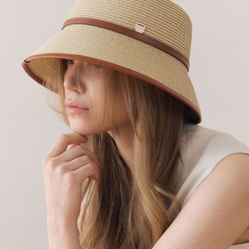 ACCLET Rattan Flat Top Panama Hat ) H022BE beige
ACCLET Rattan Flat Top Panama Hat ) H022BE beige