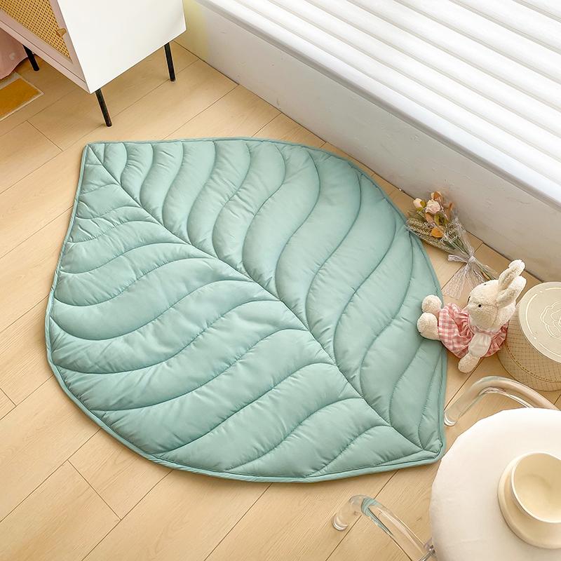 Creative Play Mat Kid Room Baby Climbing Pad Green Carpet Leaf Shaped 143*107cm Nordic Tapetes Home Tapis Dual-use Soft Quilt See below for size descriptions
Creative Play Mat Kid Room Baby Climbing Pad Green Carpet Leaf Shaped 143*107cm Nordic Tapetes Home Tapis Dual-use Soft Quilt See below for size descriptions