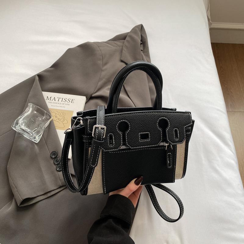 Retro Patchwork Large-capacity Handbag A Fashionable and Stylish Commuter Single-shoulder Crossbody Bag for Women чорний
Retro Patchwork Large-capacity Handbag A Fashionable and Stylish Commuter Single-shoulder Crossbody Bag for Women чорний