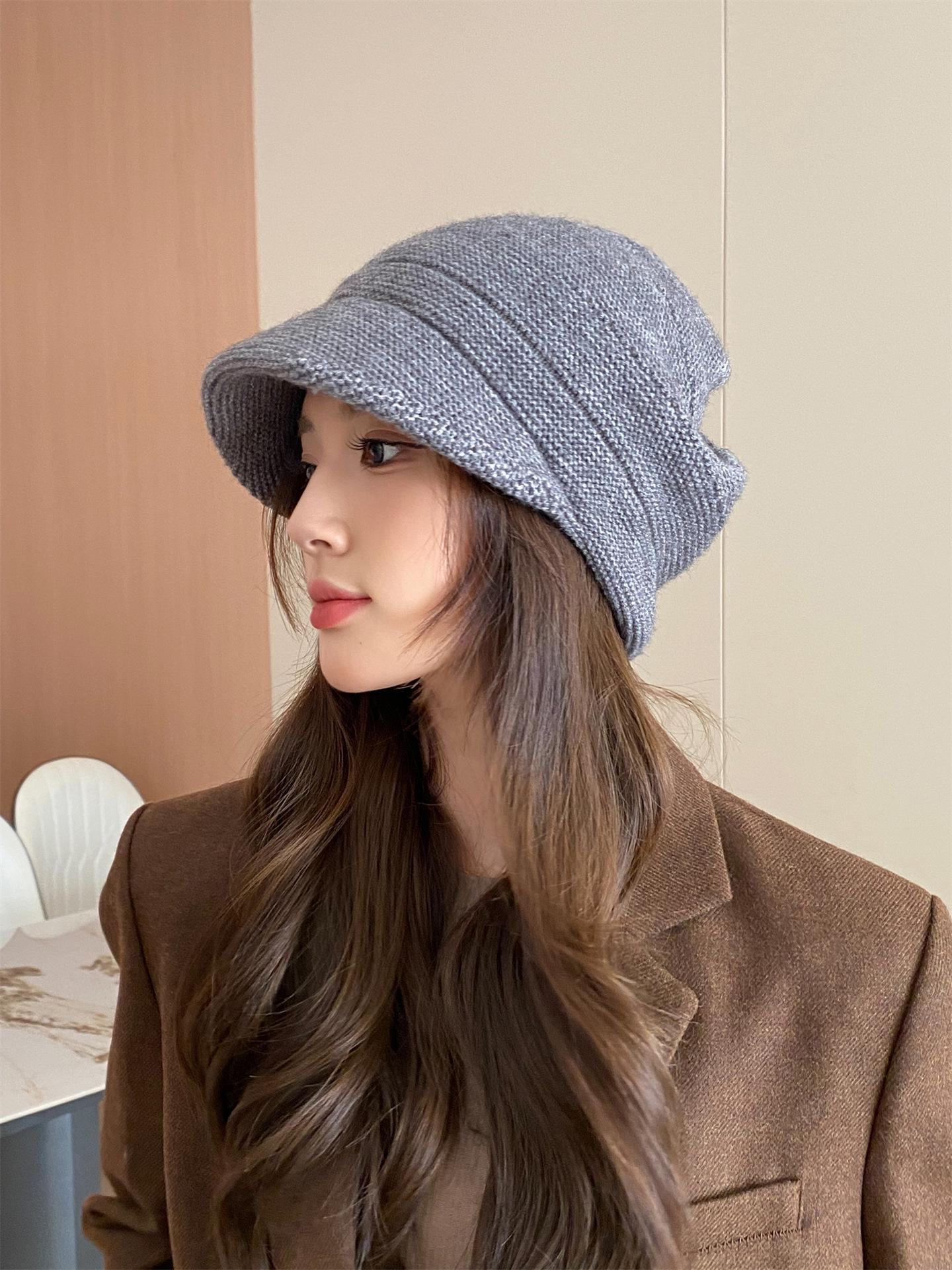 Женская шерстяная вязаная шапка-утконос в корейском стиле большой окружности - тепло на осень/зиму, дизайн в японском стиле серый
Женская шерстяная вязаная шапка-утконос в корейском стиле большой окружности - тепло на осень/зиму, дизайн в японском стиле серый