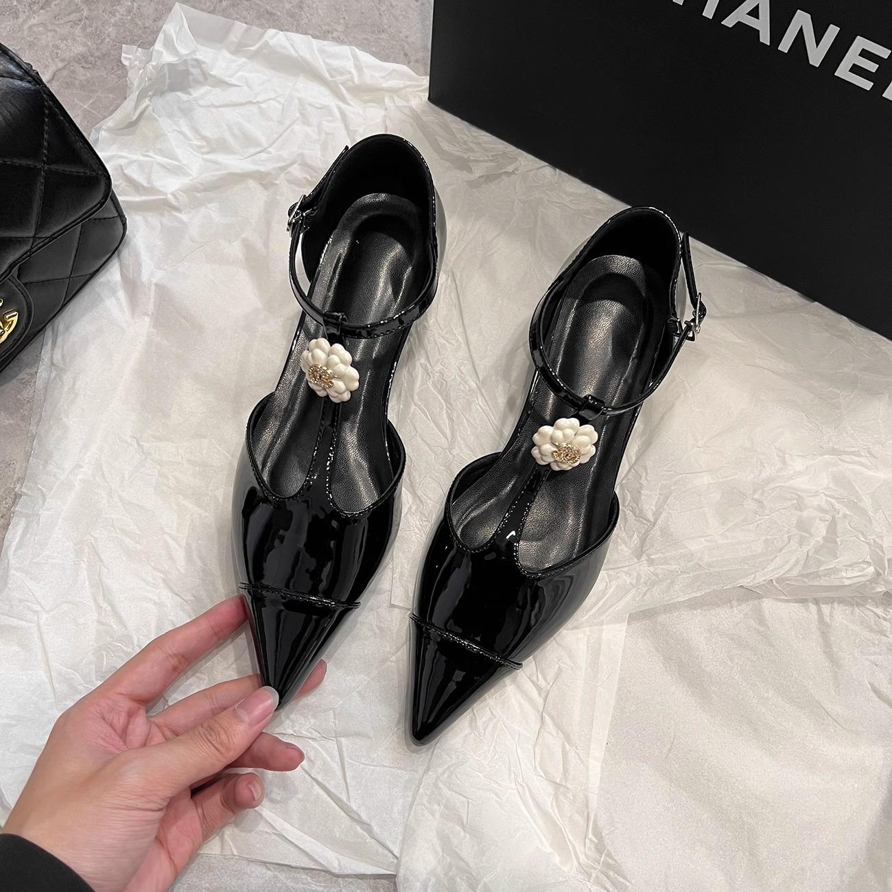 Sheepskin version~ Leather camellia Mary Jane shoes Children s pointed head shallow mouth single shoes Baotou sandals 35
Sheepskin version~ Leather camellia Mary Jane shoes Children s pointed head shallow mouth single shoes Baotou sandals 35