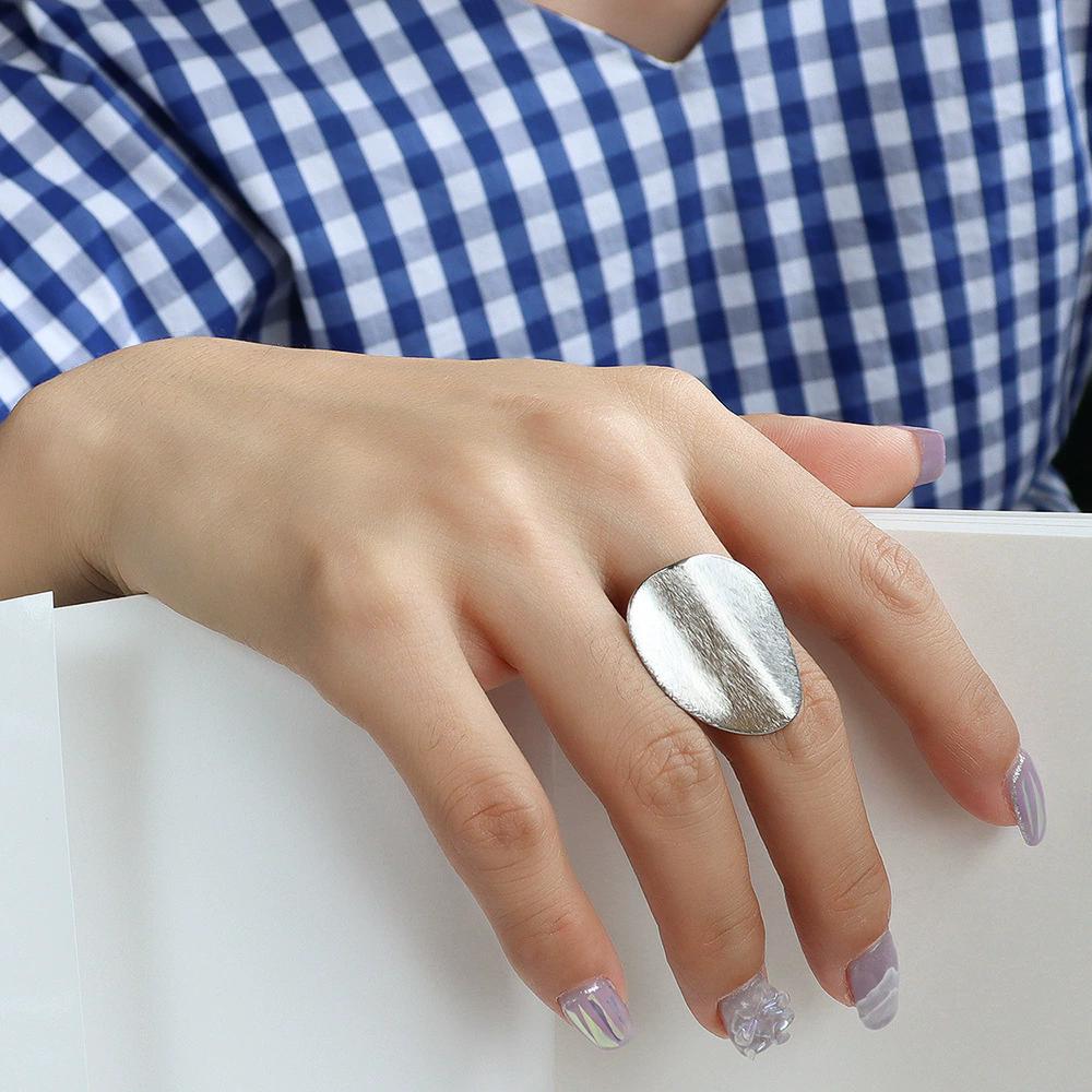 Fashion French Exaggerated Irregular Brushed Matte Ring Women Index Finger Ring Titanium Steel Ring Women Jewelry Accessory resizable срібний
Fashion French Exaggerated Irregular Brushed Matte Ring Women Index Finger Ring Titanium Steel Ring Women Jewelry Accessory resizable срібний