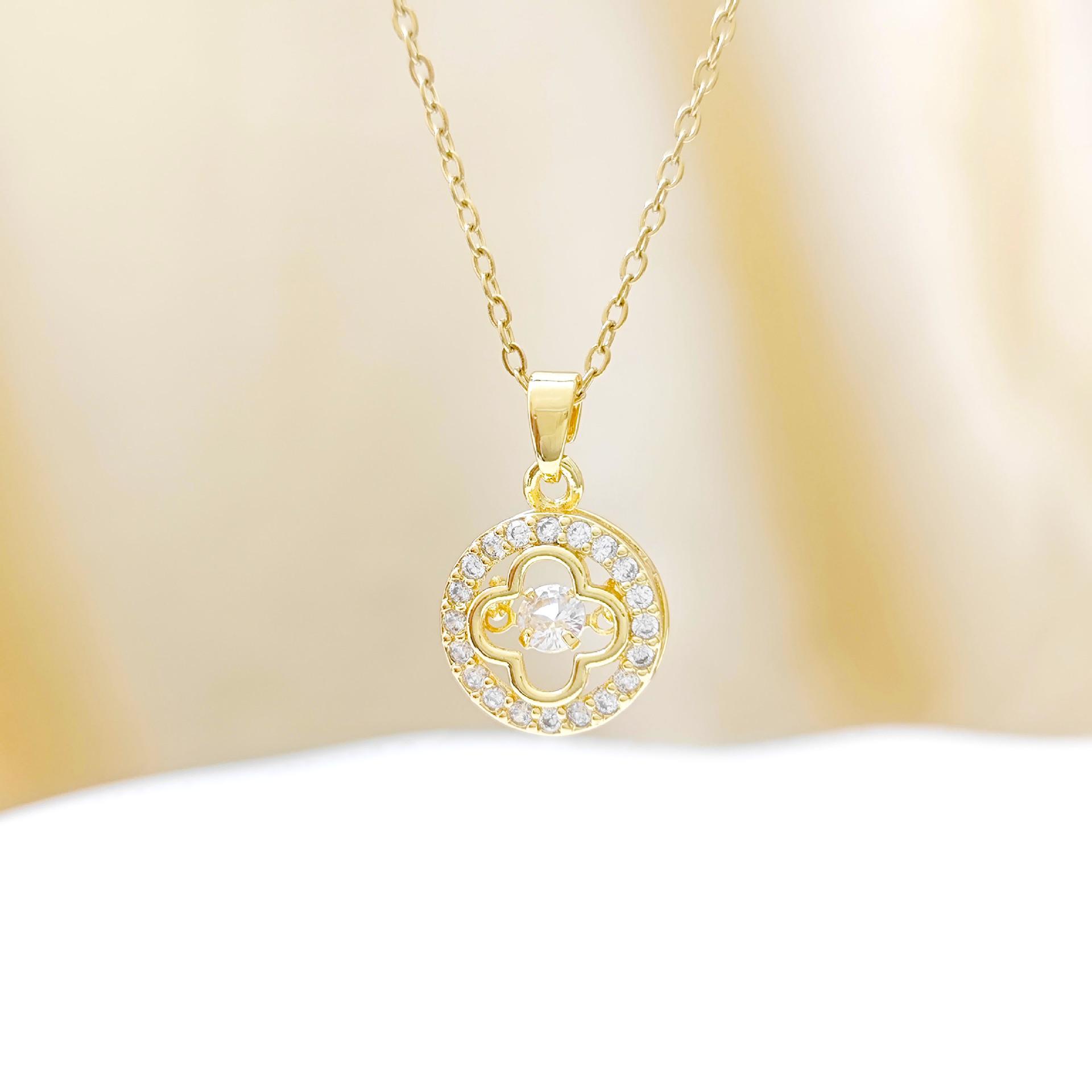 Elegant Women s Four-Leaf Clover Pendant Necklace – Luxurious, Versatile Fashion Accessory for a High-End Feel
Elegant Women s Four-Leaf Clover Pendant Necklace – Luxurious, Versatile Fashion Accessory for a High-End Feel