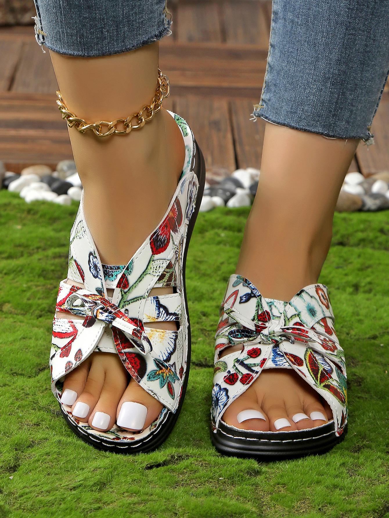 24 summer new thick-soled cool slippers women s foreign trade large-size color bow fish mouth European and American casual outer sandals 43
24 summer new thick-soled cool slippers women s foreign trade large-size color bow fish mouth European and American casual outer sandals 43