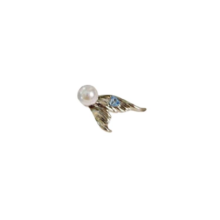 Shark Themed Earbud Decors Metal Clip On Charm Ear Clip Universal Compatibility Instantly Attachment For Music Lovers
Shark Themed Earbud Decors Metal Clip On Charm Ear Clip Universal Compatibility Instantly Attachment For Music Lovers