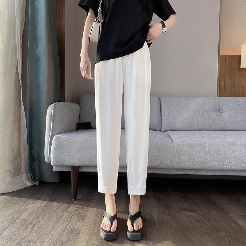 Black pipe Harlan pants women s spring and autumn clothes new fat mm loose and thin high waist straight casual radish pants 3XL recommends 145-82.5 kg
Black pipe Harlan pants women s spring and autumn clothes new fat mm loose and thin high waist straight casual radish pants 3XL recommends 145-82.5 kg