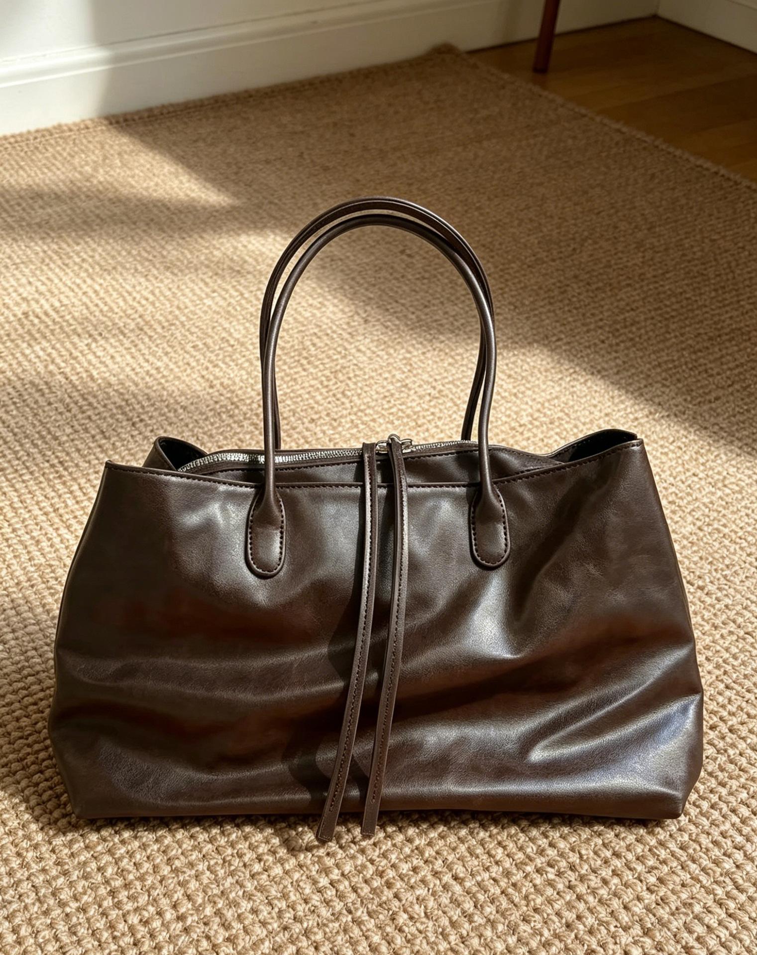 Women Handbags large capacity PU Leather Shoulder Bag for Ladies Bolsos Big Tote Bags Brand design Commuting Office bag bolsa кавовий
Women Handbags large capacity PU Leather Shoulder Bag for Ladies Bolsos Big Tote Bags Brand design Commuting Office bag bolsa кавовий
